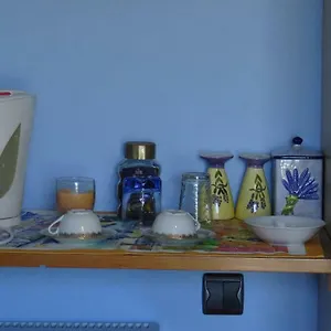 Couette-café Le Cabanon De Régine, Salernes